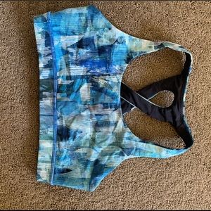 Lululemon sports bra